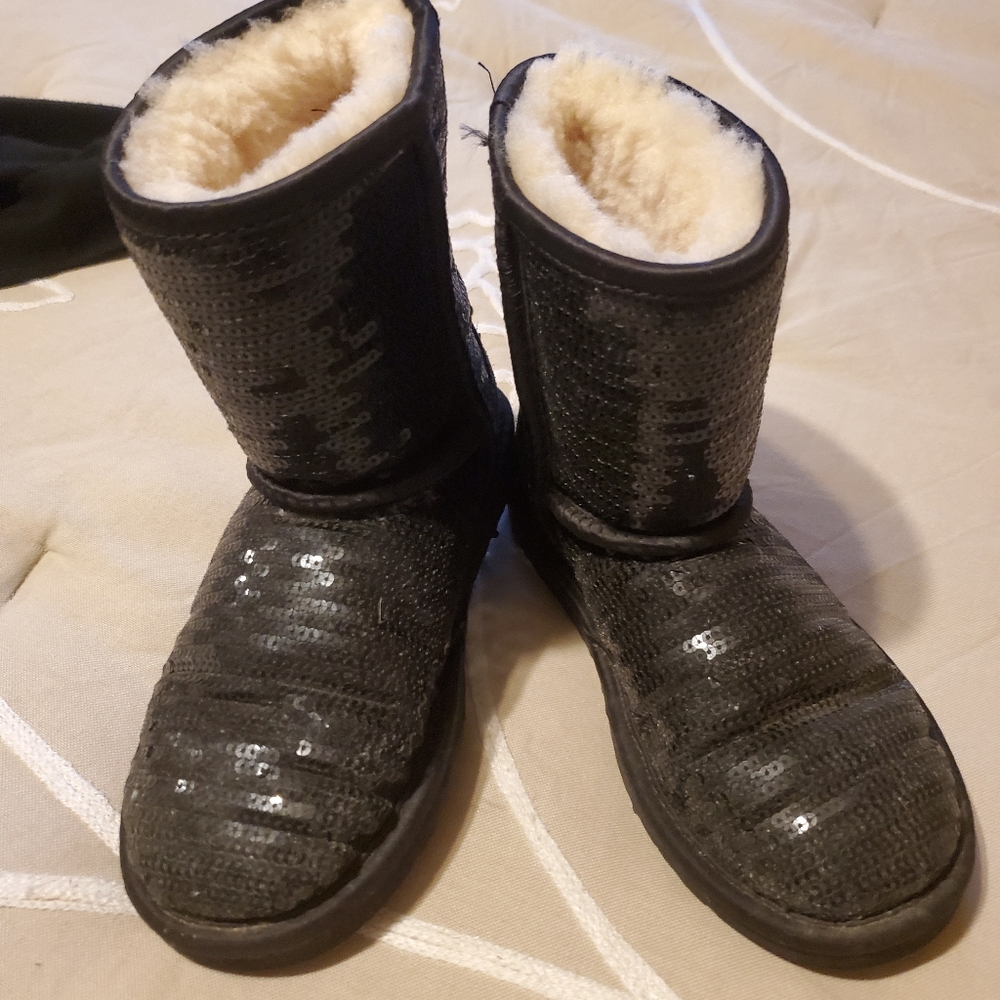 COPY - Ugg sequin boots